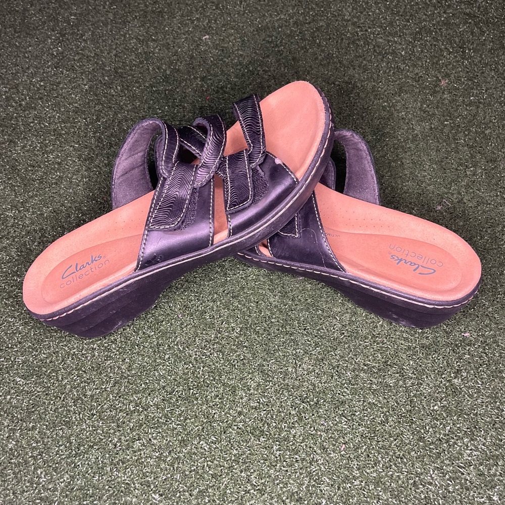 Clark’s Women’s Sandals Leather Black Like New Condition Size 8.5